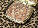 I was going to buy this D&G bronzer before I realized that the print would disappear soon after using it.