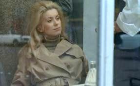 Who wore it best? Catherine Deneuve bien sûr! 