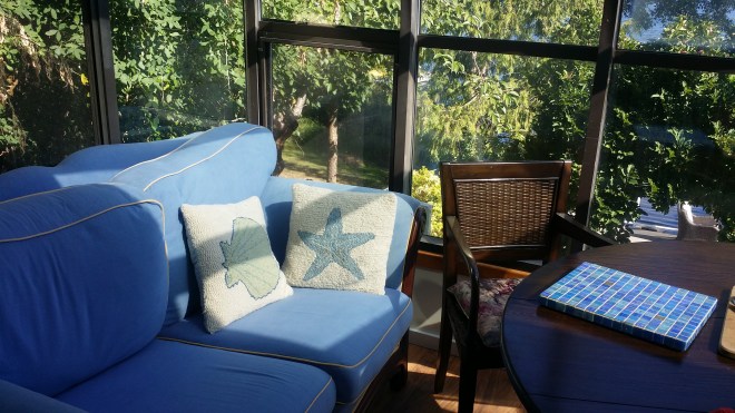 This is a little sitting nook to have coffee, afternoon tea or just relax or read a book.