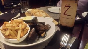 mussels & fries with truffle butter