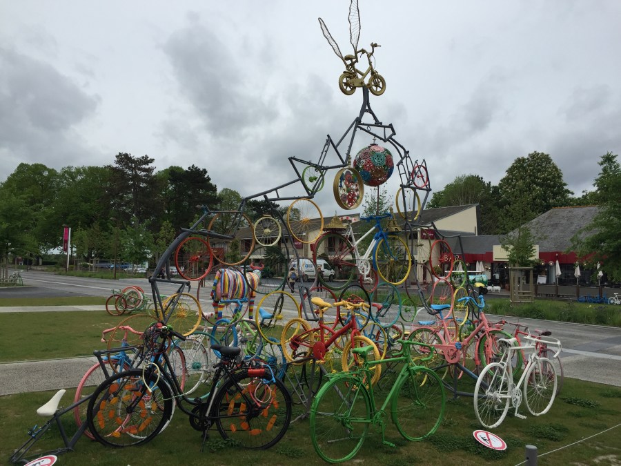 photo: Colleen Kohse public sculpture, Brittany, France