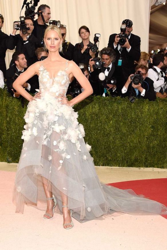 Model Karolina Kurkova in Marchesa