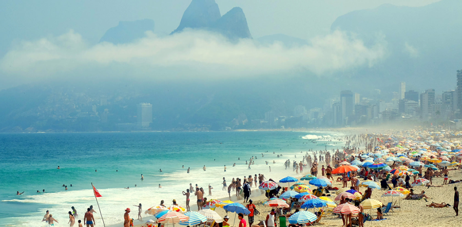 BEST FOR FUN AND GAMES: IPANEMA BEACH (RIO DE JANEIRO, BRAZIL) Photo: AMRA/FLICK