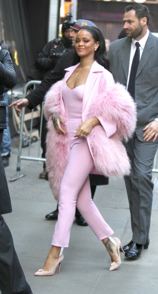 Rihanna arrives to promote her animated movie 'Home' on 'Good Morning America' in Times Square, Manhattan. Photo: Jose Perez 