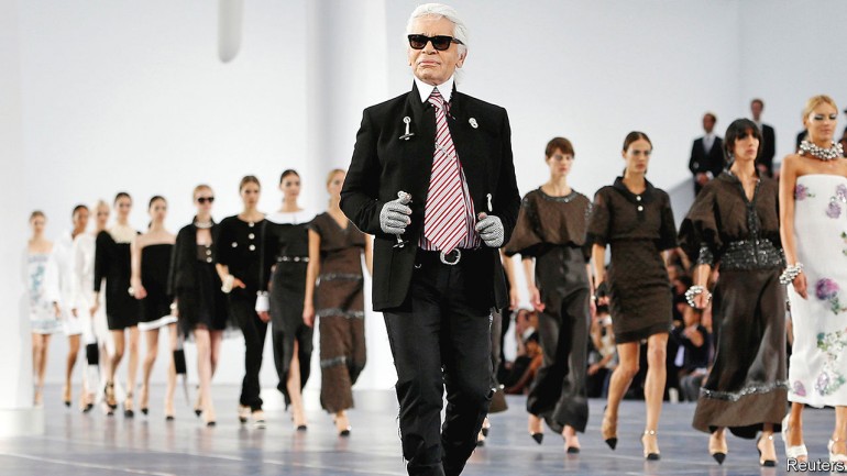 KARL LAGERFELD – a fashion phenomenon is dead – Girl Who Would be KING ...